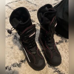 Castle Women’s Snowmobile Boots